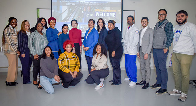 CUNY Executive Vice Chancellor and University Provost Wendy Hensel meets with students